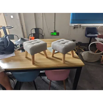 HOMCOM Taburet pentru picioare cu tapiterie, aspect de in, picioare din lemn, capacitate pana la 110 kg, maro deschis | Aosom Romania imagine