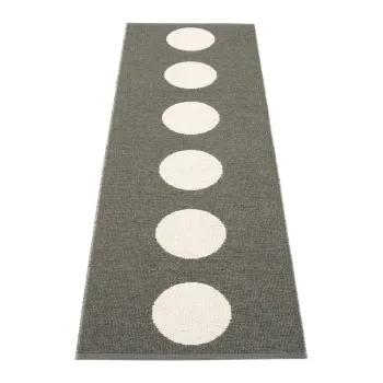 Covor tip traversa pentru interior si exterior gri inchis 70x225 cm Vera Charcoal - Pappelina imagine