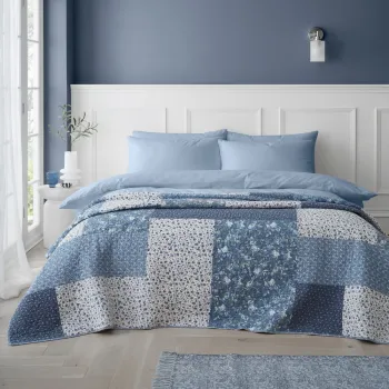 Cuvertura albastra matlasata din bumbac 220x230 cm Floral Patchwork - Bianca imagine