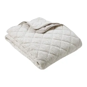 Cuvertura bej matlasata 240x260 cm Corded Leaves - Catherine Lansfield imagine