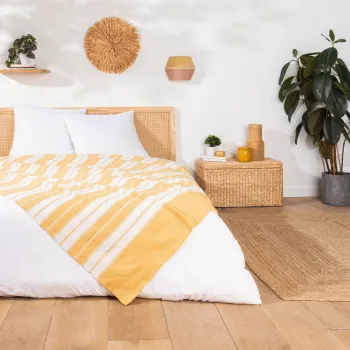 Cuvertura galbena 220x240 cm Abby - douceur d'interieur imagine