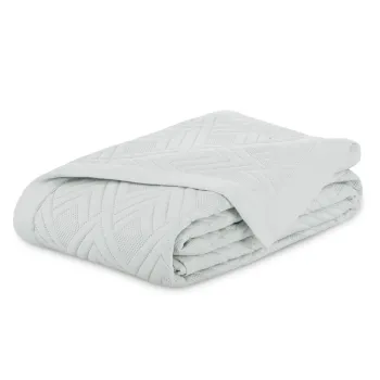 Cuvertura gri deschis matlasata din microfibra 220x240 cm Ophelia - AmeliaHome imagine