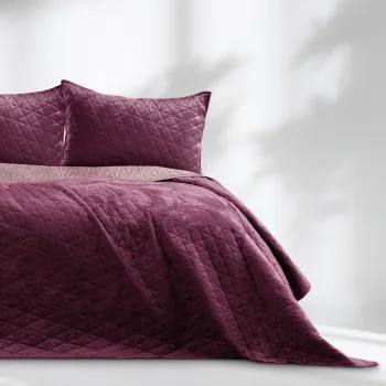 Cuvertura roz-inchis matlasata din catifea 170x210 cm Laila - AmeliaHome imagine