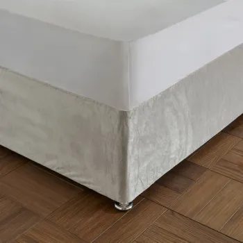 Husa pentru cadru de pat crem din catifea cu elastic 152x198 cm Kingsley - Catherine Lansfield imagine