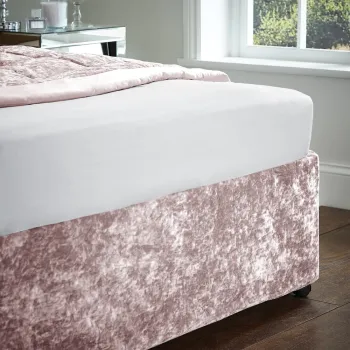 Husa pentru cadru de pat roz din catifea cu elastic 152x198 cm Crushed Velvet - Catherine Lansfield imagine