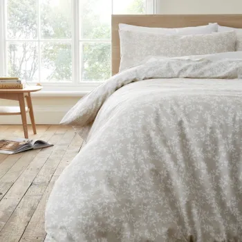 Lenjerie de pat alba/bej din bumbac pentru pat dublu 200x200 cm Shadow Leaves - Bianca imagine