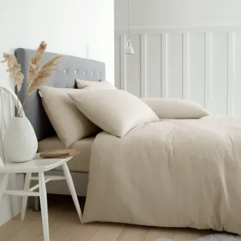 Lenjerie de pat bej din flanela pentru pat dublu/extinsa 230x220 cm Brushed - Catherine Lansfield imagine