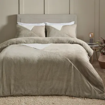 Lenjerie de pat bej din microplus/cocolino pentru pat dublu 200x200 cm Larsson Geo - Catherine Lansfield imagine