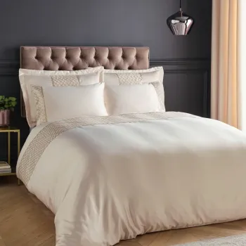 Lenjerie de pat bej din microsatin pentru pat dublu 200x200 cm Deco Sequin - Catherine Lansfield imagine