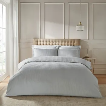 Lenjerie de pat gri din damasc pentru pat dublu/extinsa 230x220 cm Satin Stripe - Catherine Lansfield imagine