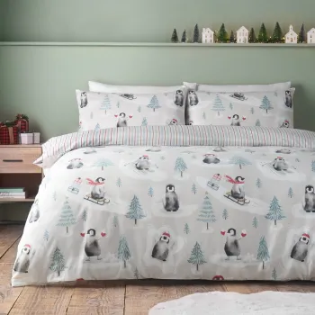 Lenjerie de pat in culoare naturala din flanela pentru pat dublu 230x220 cm Brushed Christmas Penguins - Catherine Lansfield imagine