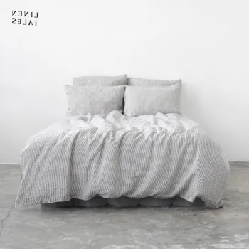 Lenjerie de pat neagra-alba din in pentru pat dublu/extinsa 200x220 cm - Linen Tales imagine