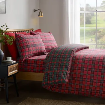 Lenjerie de pat rosie/verde-inchis pentru pat dublu 200x200 cm Tartan Check - Catherine Lansfield imagine
