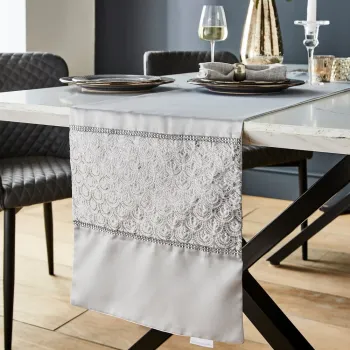 Napron de masa din microsatin 32x220 cm Deco Sequin - Catherine Lansfield imagine