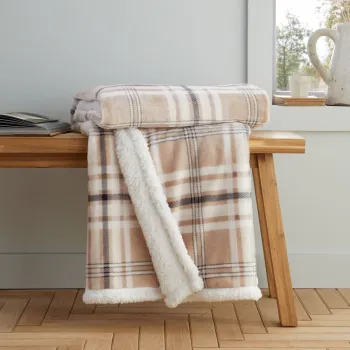 Patura bej din sherpa 130x170 cm Kelso Check - Catherine Lansfield imagine