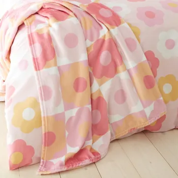 Patura pentru copii roz din microflanel 130x170 cm Retro Daisy - Catherine Lansfield imagine