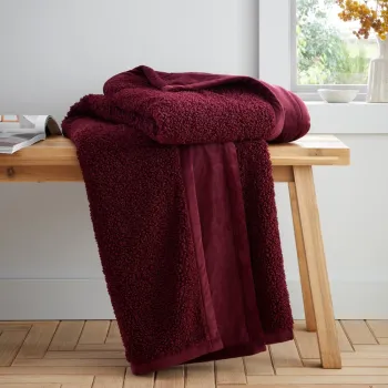 Patura rosie din microplus/cocolino 130x170 cm Velvet Boucle - Catherine Lansfield imagine