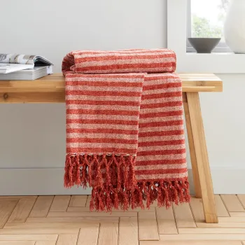 Patura rosie/portocalie din catifea 130x170 cm Stripe Chenille - Catherine Lansfield imagine