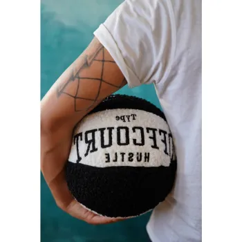 Perna decorativa din material boucle o 25 cm Basketball - Mioli Decor imagine