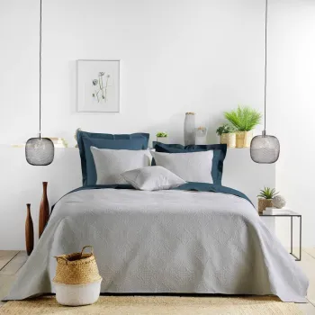 Set cuvertura si fata de perna gri matlasat din microfibra 240x220 cm Romane - douceur d'interieur imagine