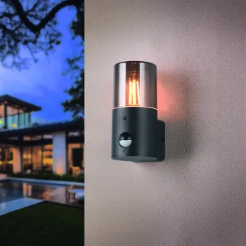 Aplica de perete pentru exterior cu senzor Hoosic, TRIO, 8.5x11.8x17.5 cm, 28W, 1x E27, aluminiu, negru mat imagine