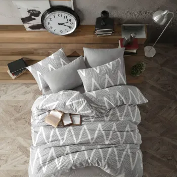 Lenjerie de pat dubla Super King (EU) (IT), 3 piese, L'essentiel Maison, Olivia, Gri/Alb imagine