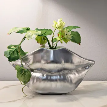 Vaza decorativa Lips Silver, Mauro Ferretti, 23x8x12 cm, polirasina, argintiu imagine
