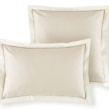 Fata de perna Descamps Leopold 65x65cm Crem imagine