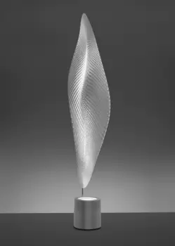 Lampadar Artemide Cosmic Leaf design Ross Lovegrove transparent imagine
