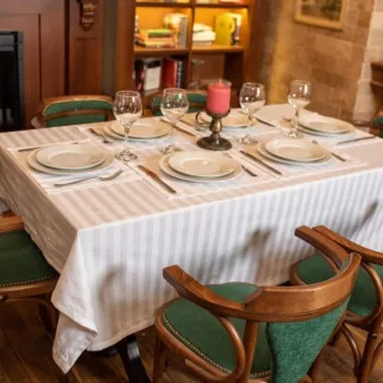 Set 2 fete de masa Damasc Somnart, 150x180 cm, 100% bumbac damasc, 6 persoane imagine