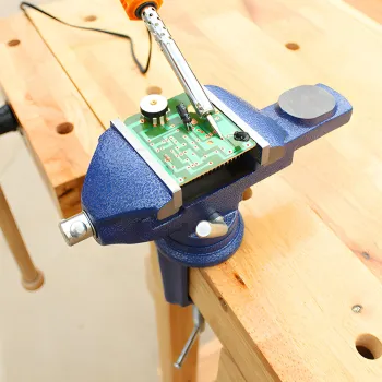 Unelte si Scule imagine