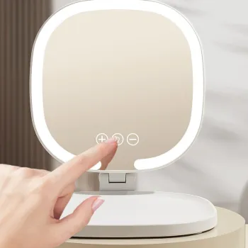 Oglinda de machiaj LED portabila cu marire 1X/3X - pliabila, cu buton Touch, imagine