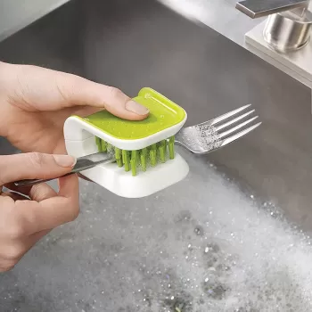 Perie pentru curatarea tacamurilor din bucatarie imagine