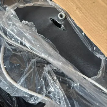 RESIGILAT -- Scaun Gaming Racing SpeedX GT, Piele Ecologica, Recliner, Perne Ergonomice si Suport pentru Picioare Alb cu negru . Acceptabil #001 imagine